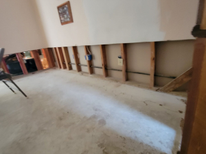 Water damage restoration after a toilet tank busted and flooded this Houston, TX house