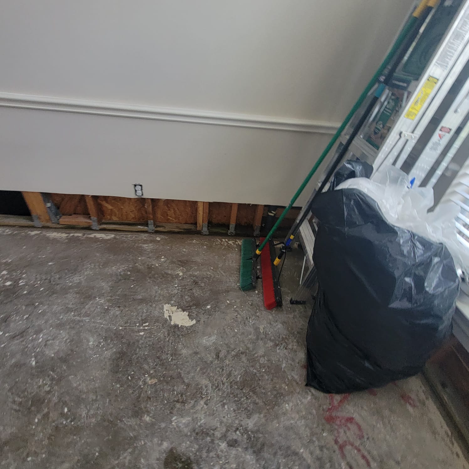 Water Damage Restoration of Upstairs Bathroom Leak in Houston, TX