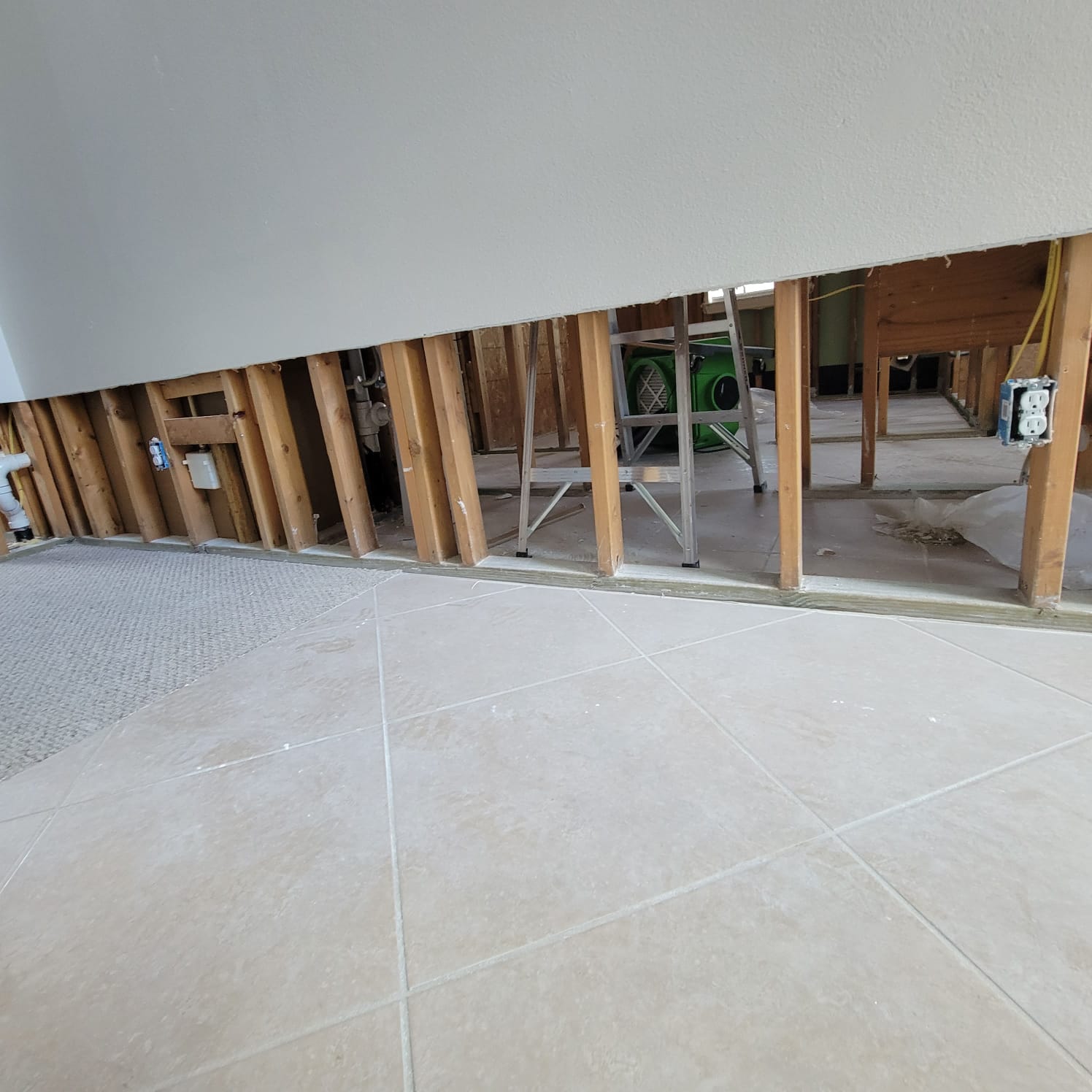 Water Damage Restoration of Upstairs Bathroom Leak in Houston, TX